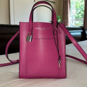 MARC JACOBS MICRO MINI GRIND TOTE
CACTUS FLOWER